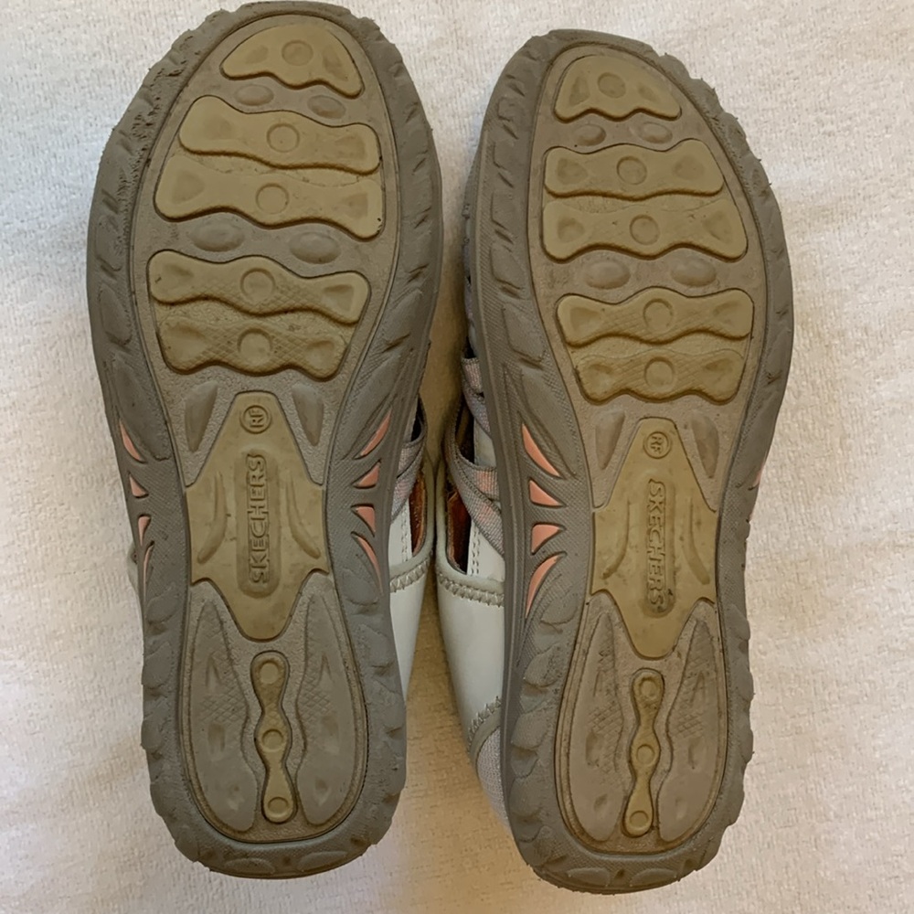 Skechers relaxed fit, air cooled, memory foam, tennis shoes, sneakers size 7 - Picture 8 of 10
